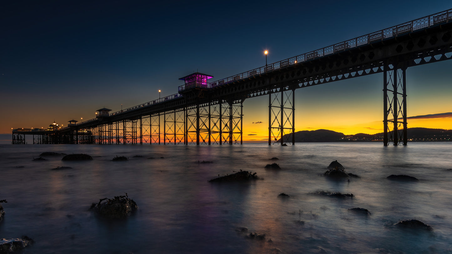 Night shot at the pier
